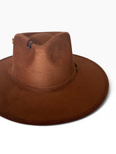 將圖片載入圖庫檢視器 Chapeau Bohème Marron Nomad – Pièce unique ICONIC