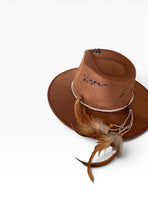 將圖片載入圖庫檢視器 Chapeau Bohème Marron Nomad – Pièce unique ICONIC