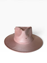 Carica l'immagine nel visualizzatore di Gallery, Chapeau Bohème Vieux Rose – Pièce unique ICONIC