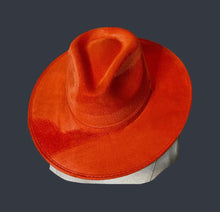 Charger l'image dans la galerie, Chapeau FEDORA Orange foncé avec personnalisation