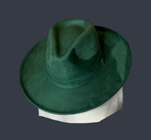 Charger l'image dans la galerie, Chapeau FEDORA Vert emeraude avec personnalisation