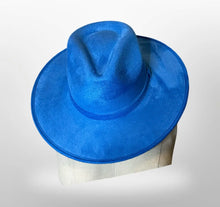 Charger l'image dans la galerie, Chapeau FEDORA Bleu flash avec personnalisation