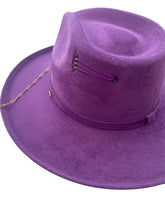 Charger l'image dans la galerie, Chapeau Bijou chaine dorée & Pierre de cristal FEDORA Violet foncé