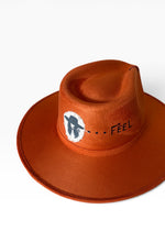 Carica l'immagine nel visualizzatore di Gallery, Chapeau Bohème Orange – Pièce unique BASIC
