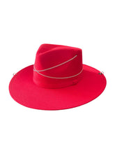 Charger l'image dans la galerie, Chapeau FEDORA Rouge Glamour avec Bijoux Argentés
