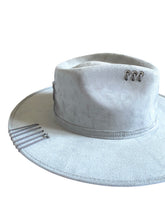 Charger l'image dans la galerie, Chapeau FEDORA Gris Clair
