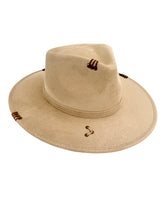 Charger l'image dans la galerie, Chapeau FEDORA Beige ICONIC
