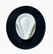Charger l&#39;image dans la galerie, Chapeau FEDORA Bi-couleurs avec personnalisation
