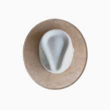 Charger l&#39;image dans la galerie, Chapeau FEDORA Bi-couleurs avec personnalisation
