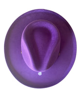Charger l'image dans la galerie, Chapeau Bijou chaine dorée &amp; Pierre de cristal FEDORA Violet foncé
