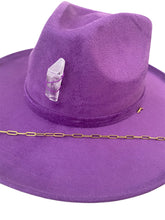 Charger l'image dans la galerie, Chapeau Bijou chaine dorée &amp; Pierre de cristal FEDORA Violet foncé
